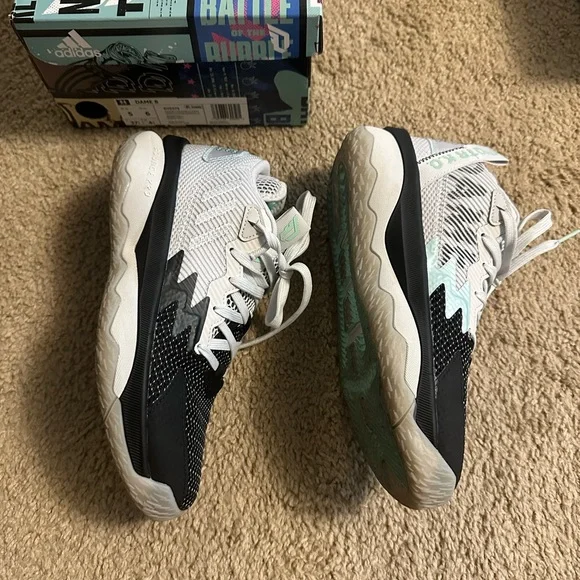 Adidas Dame 8 2022 dash gray women’s 6 - Picture 7 of 10